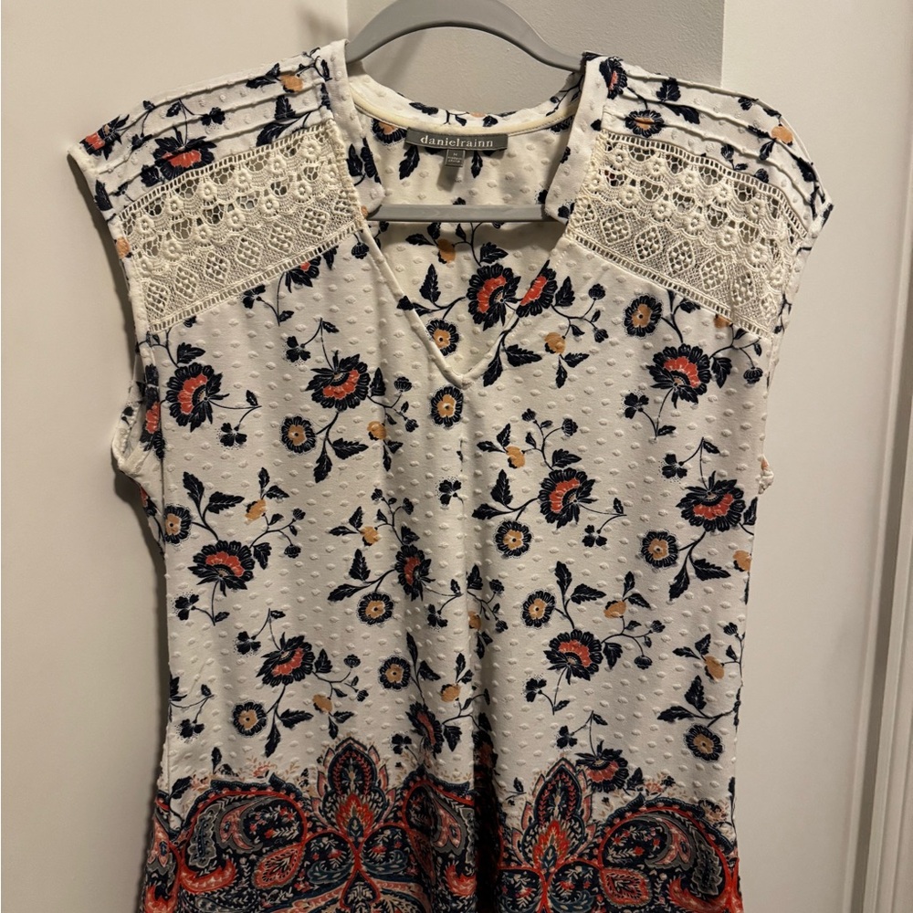 Daniel Rainn Floral Embroidered Top - Cream and Navy